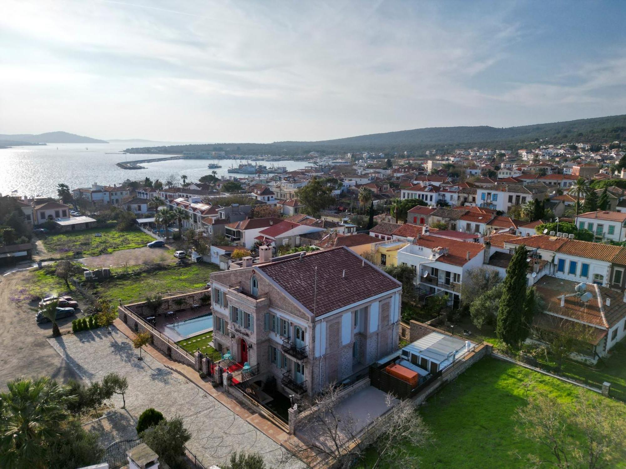 Naz Su Cunda Hotel Exterior foto